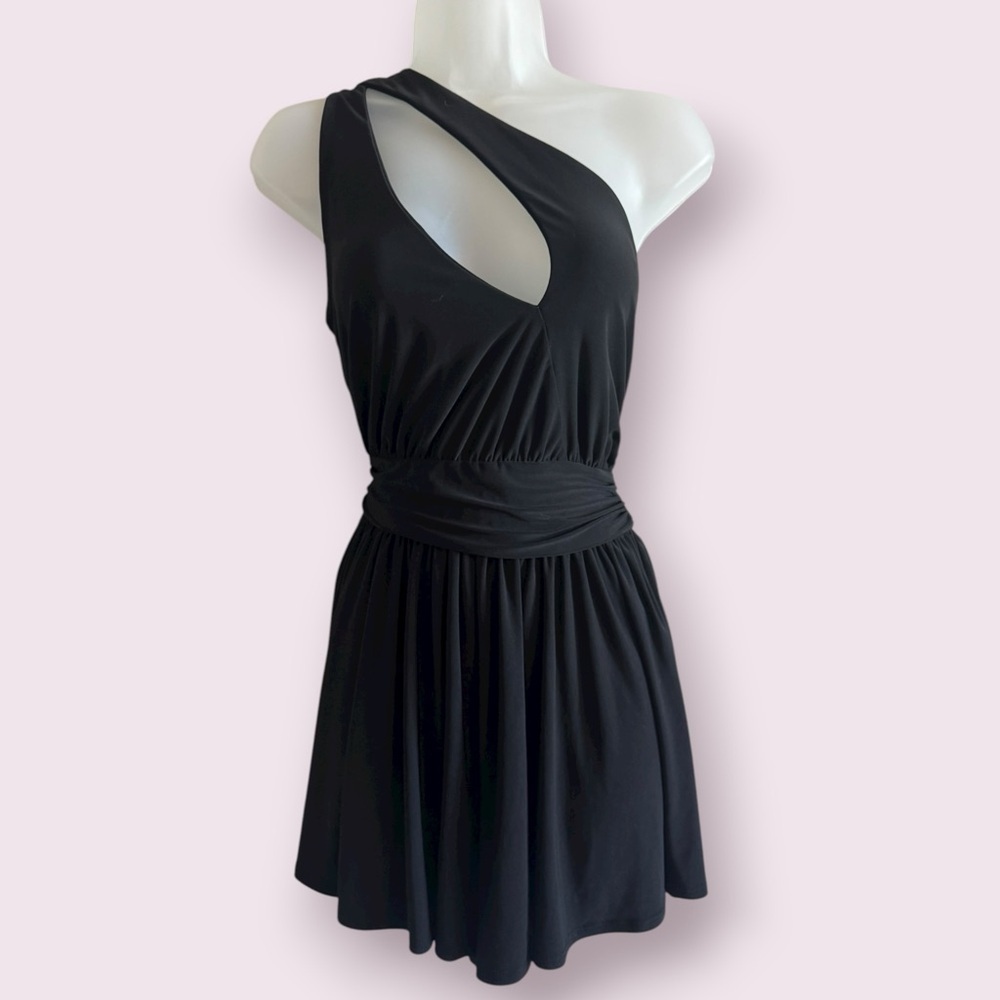 Fashion Nova Black One Shoulder Cutout Romper Flowy Size L